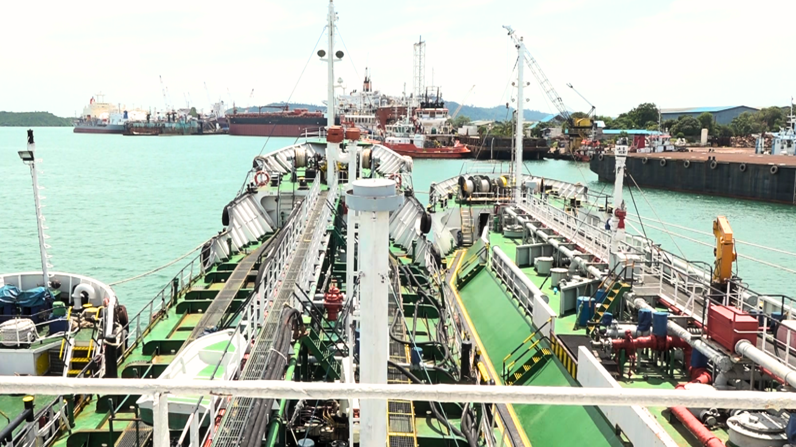 Ship to Ship Indonesia: Solusi Efisien Distribusi Bahan Bakar untuk Kebutuhan Maritim