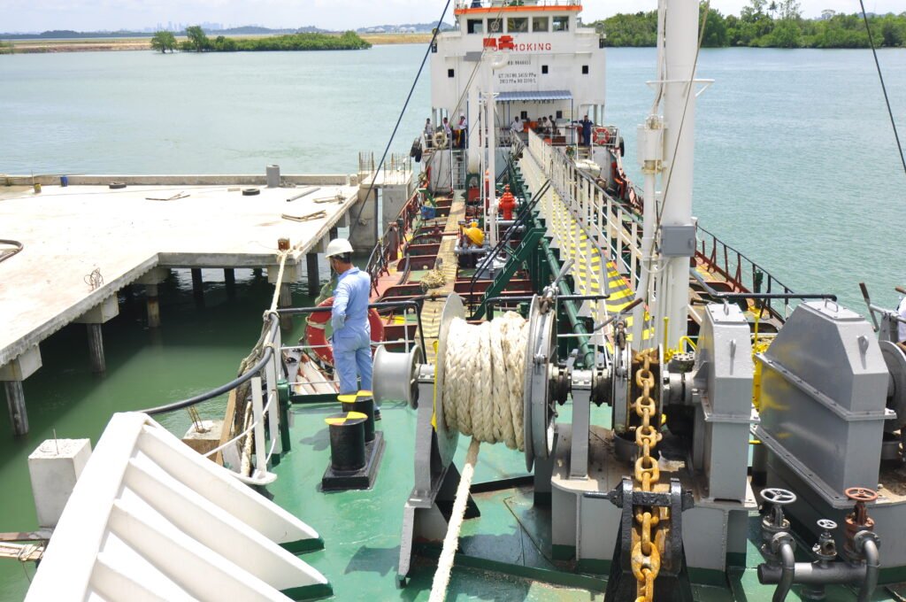Batam Bunkering: 6 Hal Penting dalam Proses Bunkering agar Aman dan Akurat