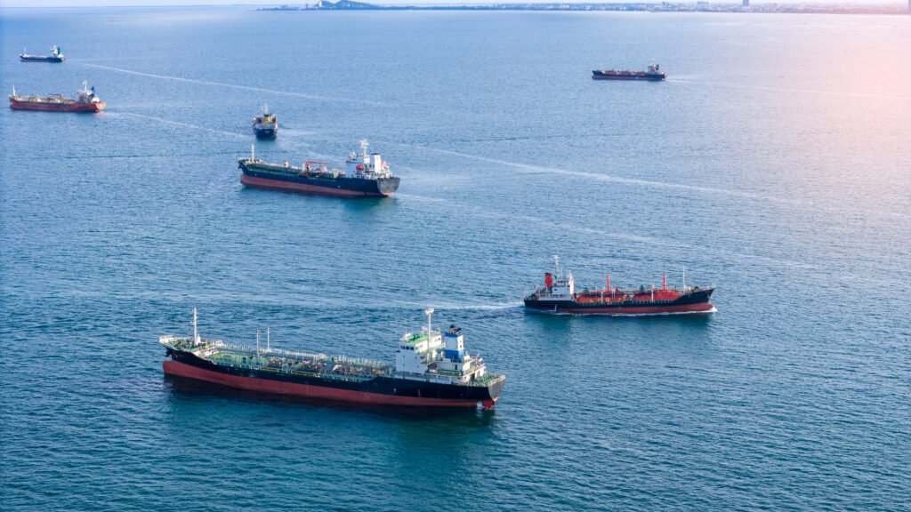 Apa Itu STS Bunkering? Cara Kerja, Keunggulan, dan Hal yang Perlu Diperhatikan